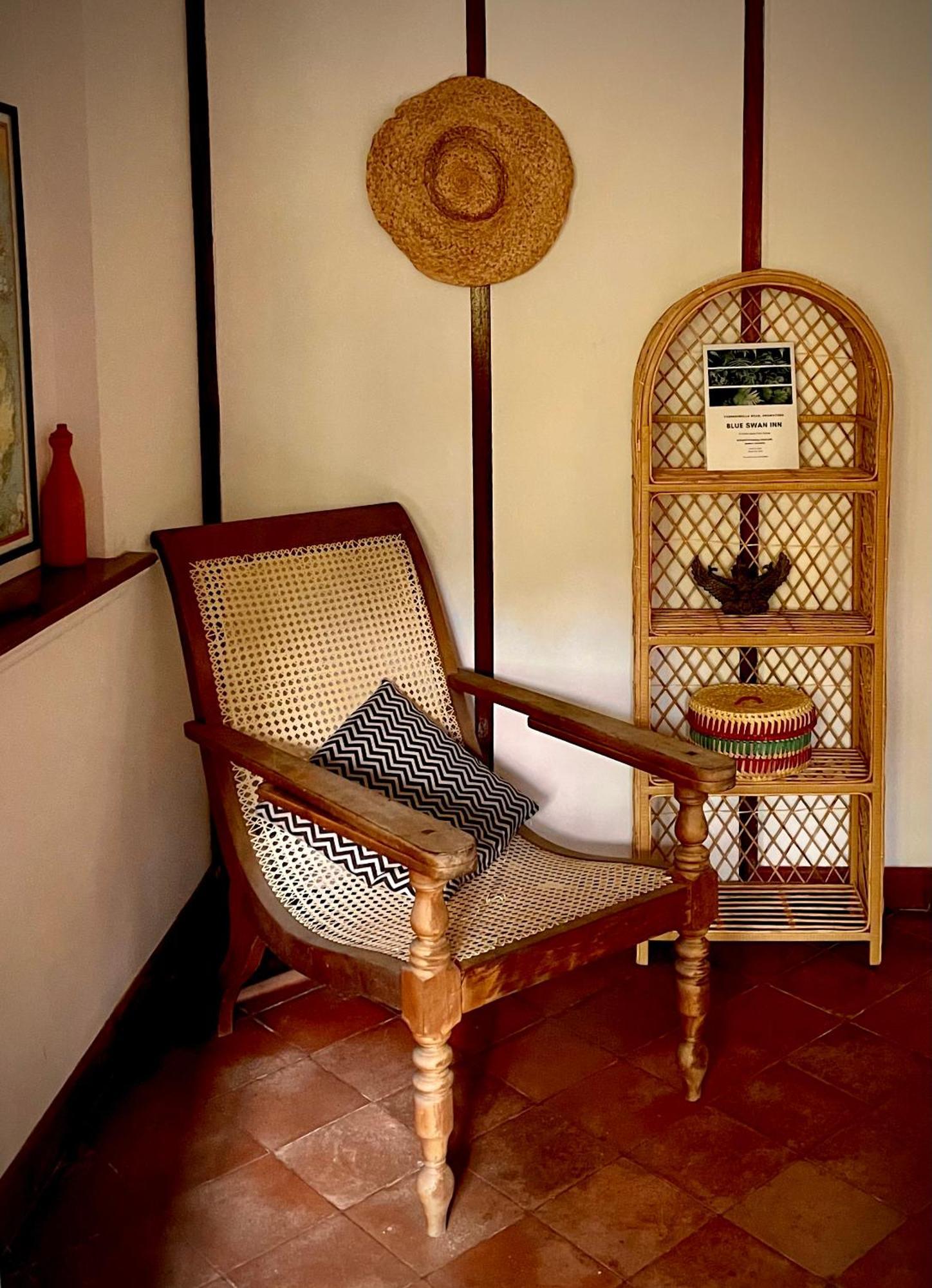 Blue Swan Inn Unawatuna Esterno foto